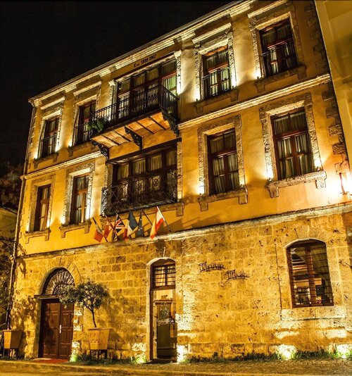 Palea Poli Deluxe Boutique