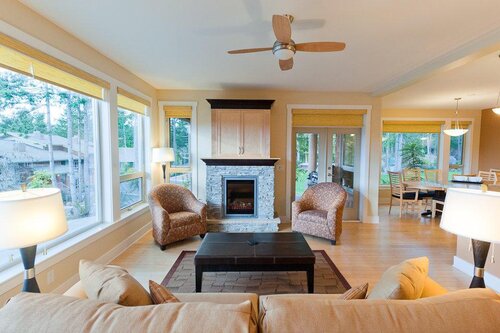 Painted Boat Resort Madeira Park