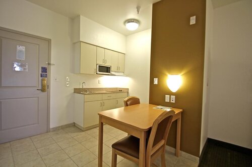 Studio 6 Bakersfield