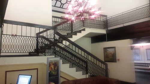 Cresta Churchill Hotel