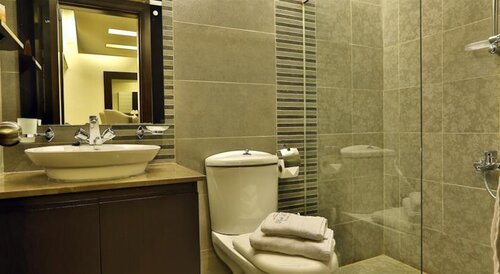 Park Lane Furnished Suites