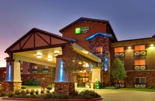 Holiday Inn Express & Suites Tehachapi Hwy 58/Mill