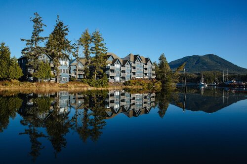 Water's Edge Resort at Pacific Rim