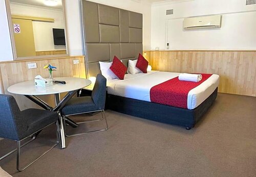 Country Comfort Cowra Countryman Motor Inn