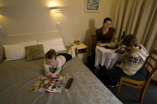 Tudor Court Motor Lodge