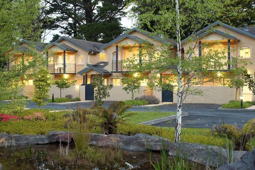 The Falls Mountain Retreat