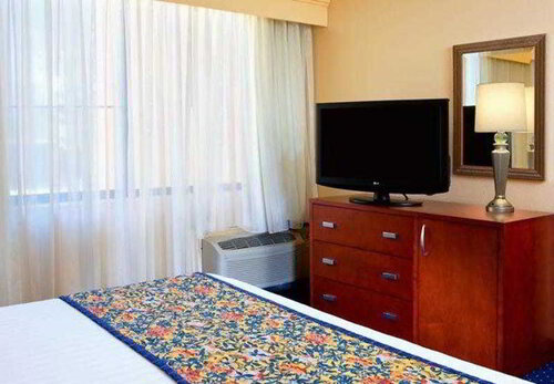 Courtyard Atlanta Windy Hill/Ballpark