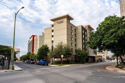 Fairfield Inn & Suites San Antonio Alamo Plaza