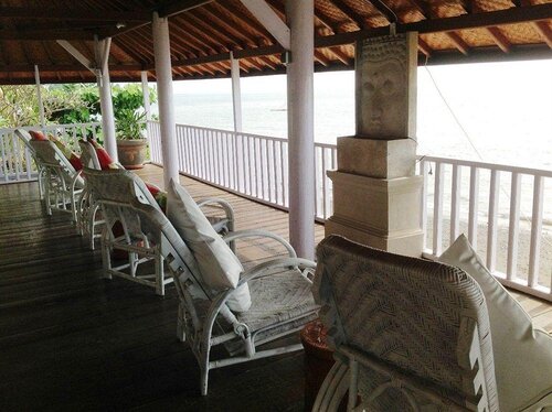 Villa Agung Beach Inn