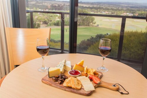 McCracken Country Club Hotel