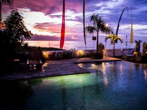 Kelapa Lovina Beach Villa