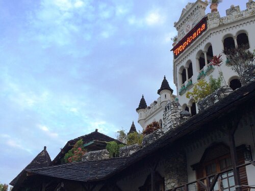 Tropicana Castle Dive Resort