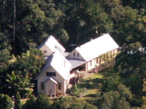 Glasshouse Mountains Ecolodge