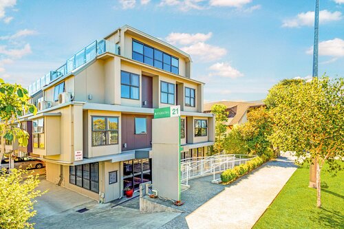 Quality Suites Alexander Inn