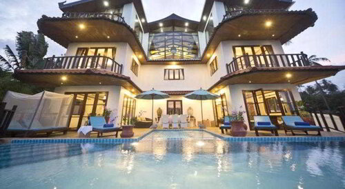 Paradise Island Estate