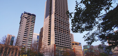 Oaks Melbourne on William Suites