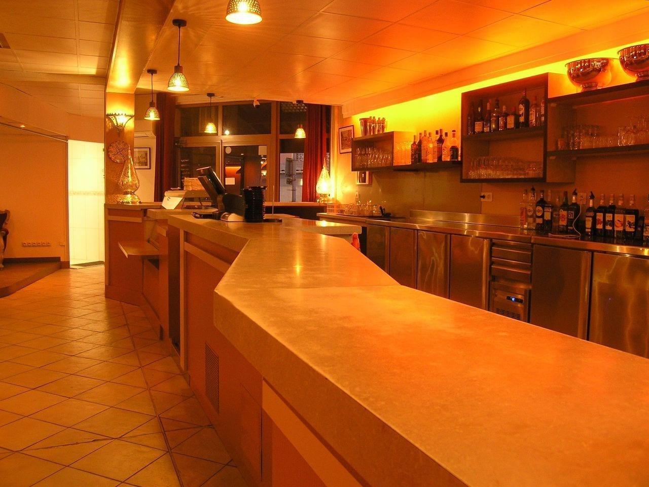 Bar