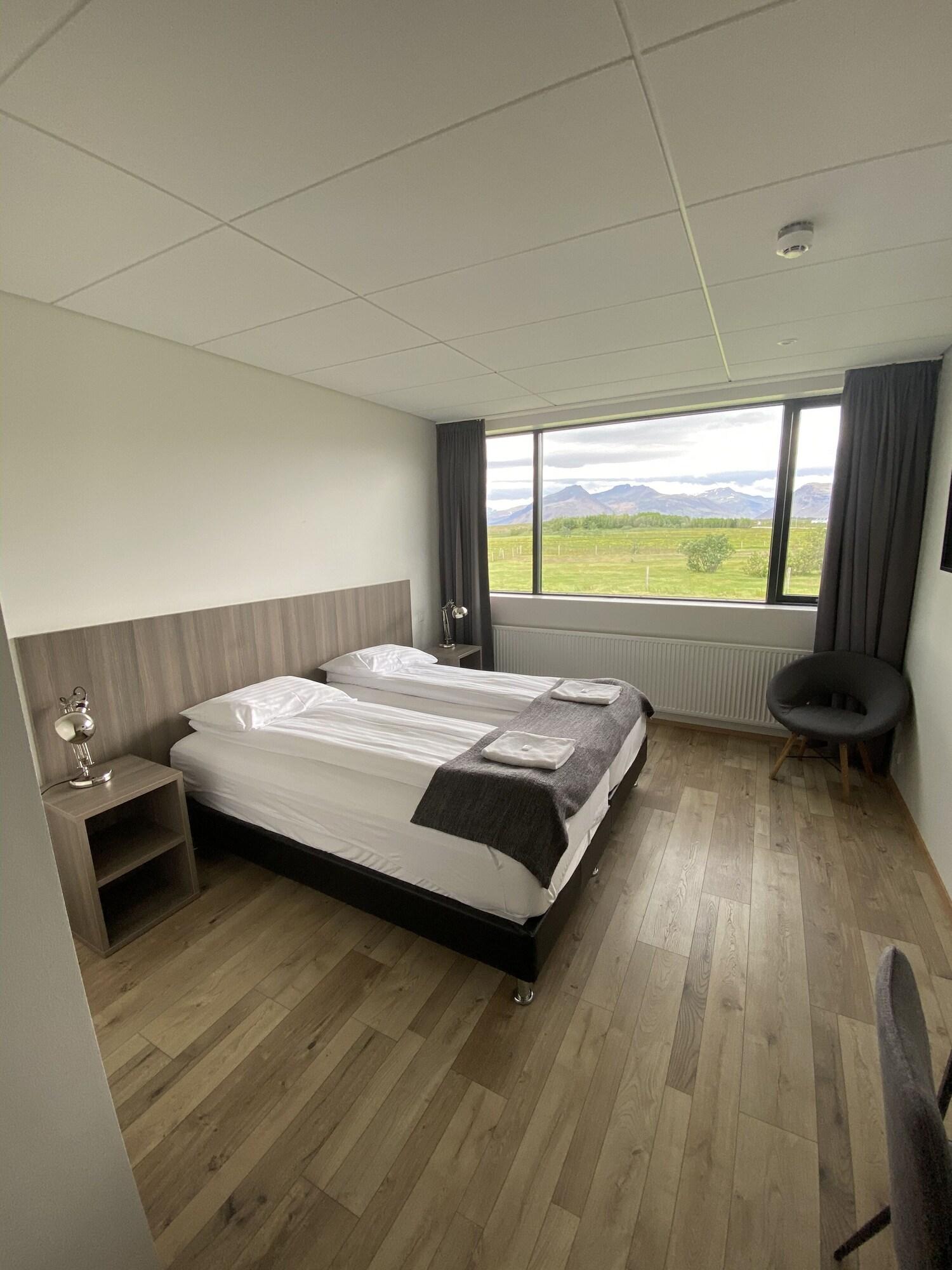 Double or Twin with Double Bed