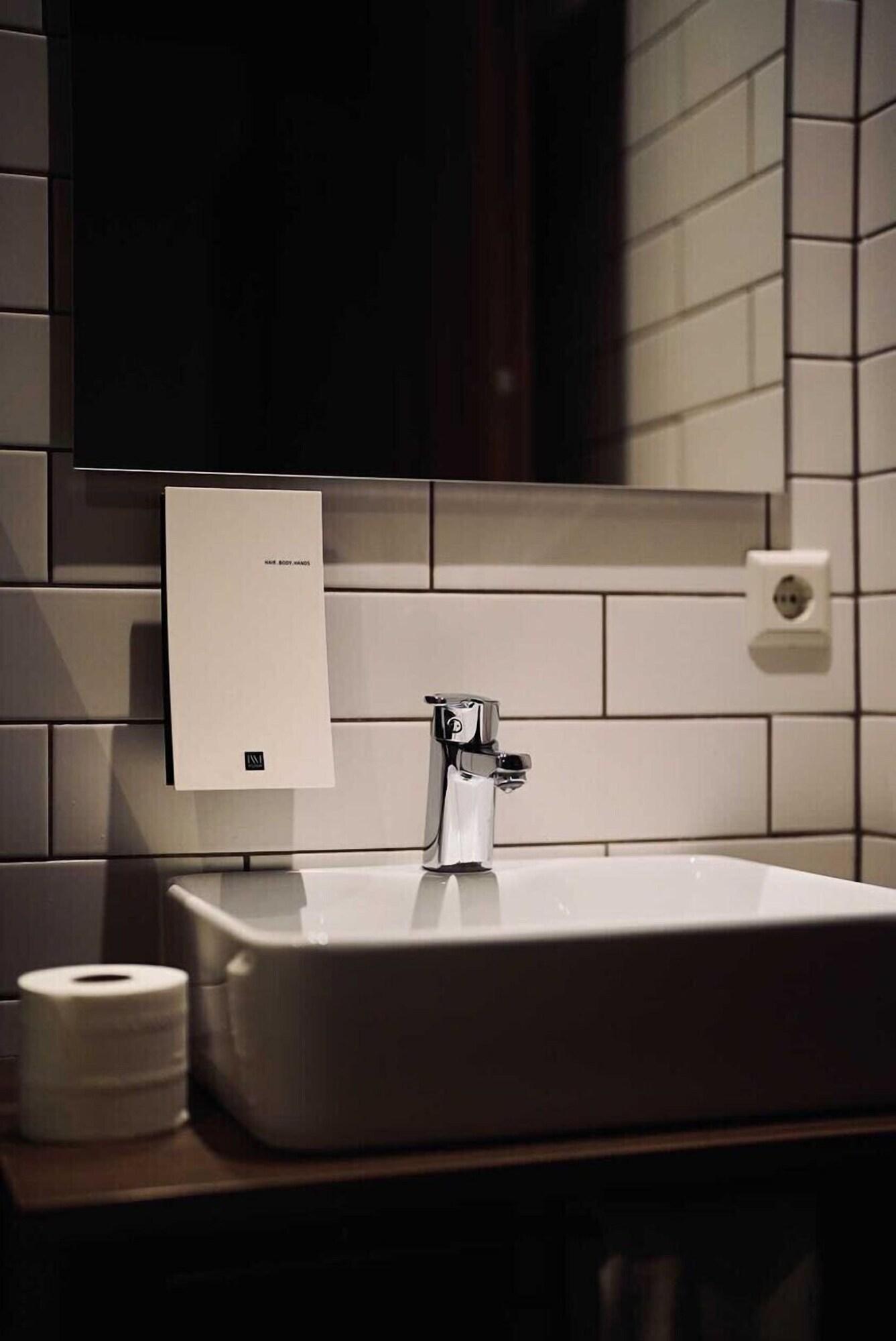 Double or Twin Two Beds