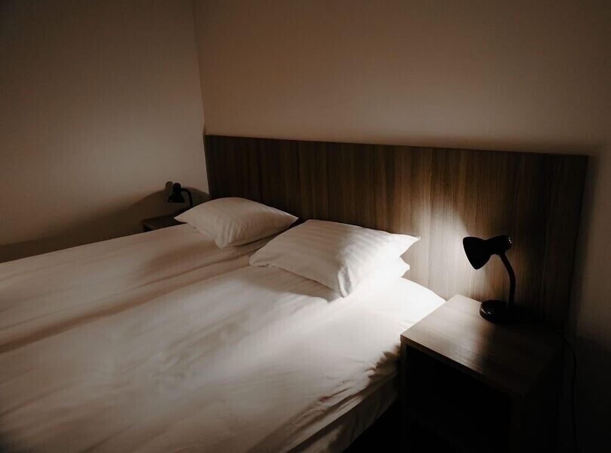 Double or Twin with Double Bed