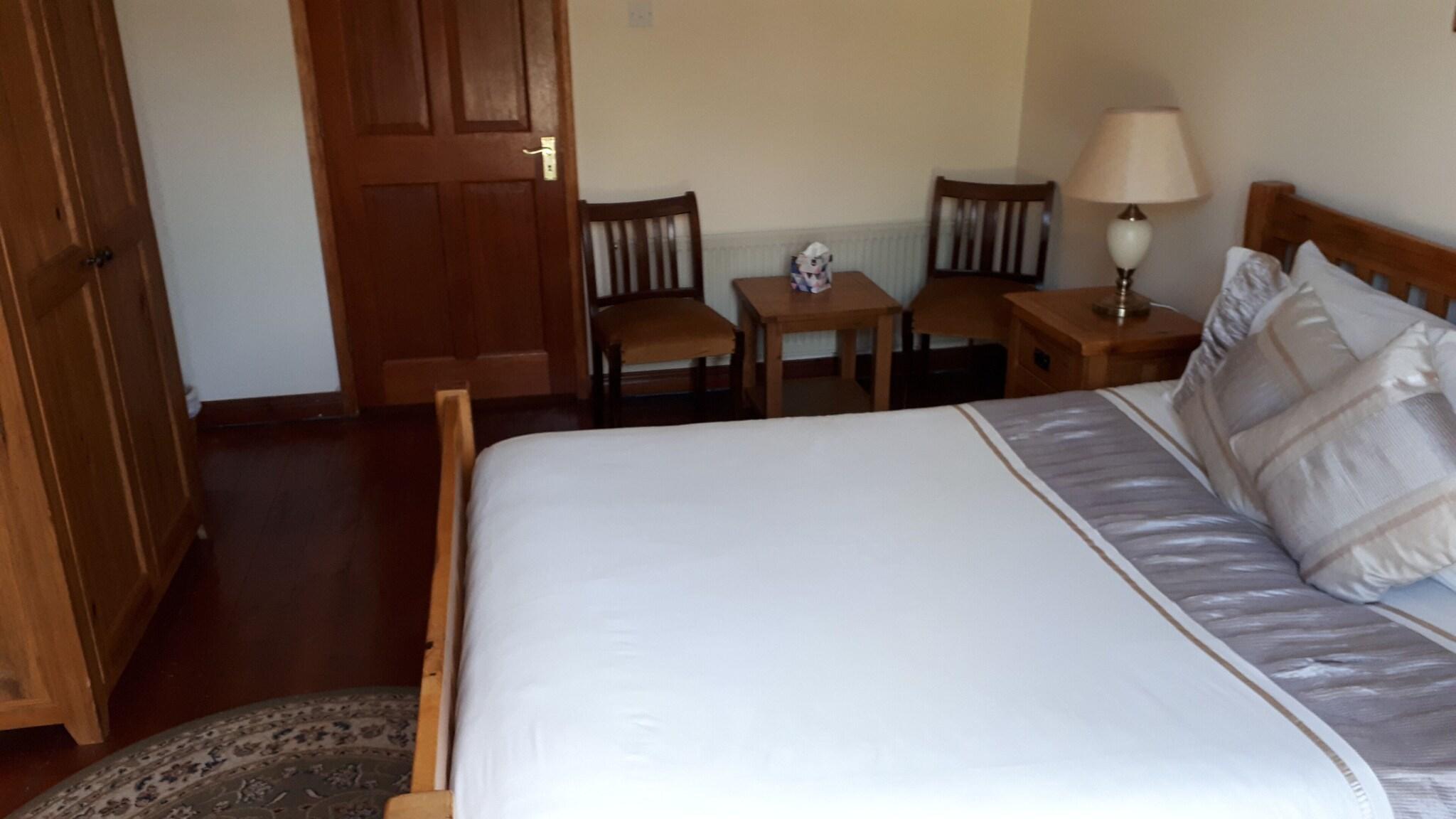 Double Deluxe Queen Bed