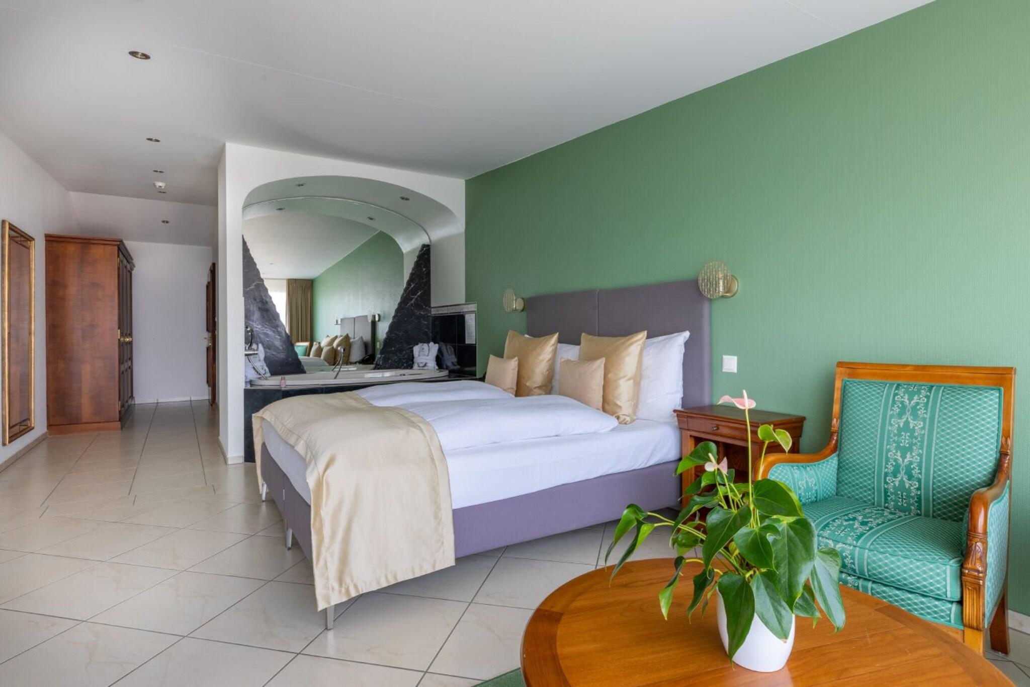 Junior Suite Lake View