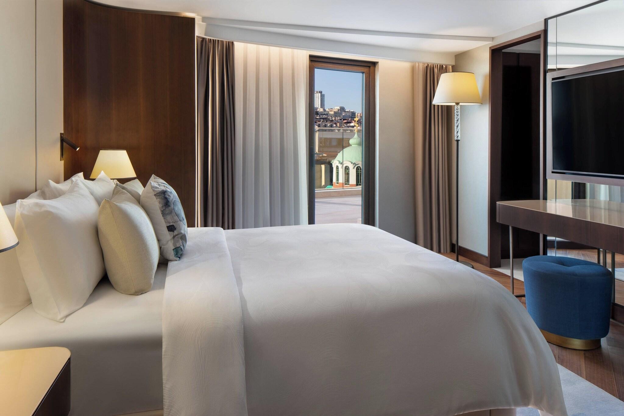 Double Premier with Views