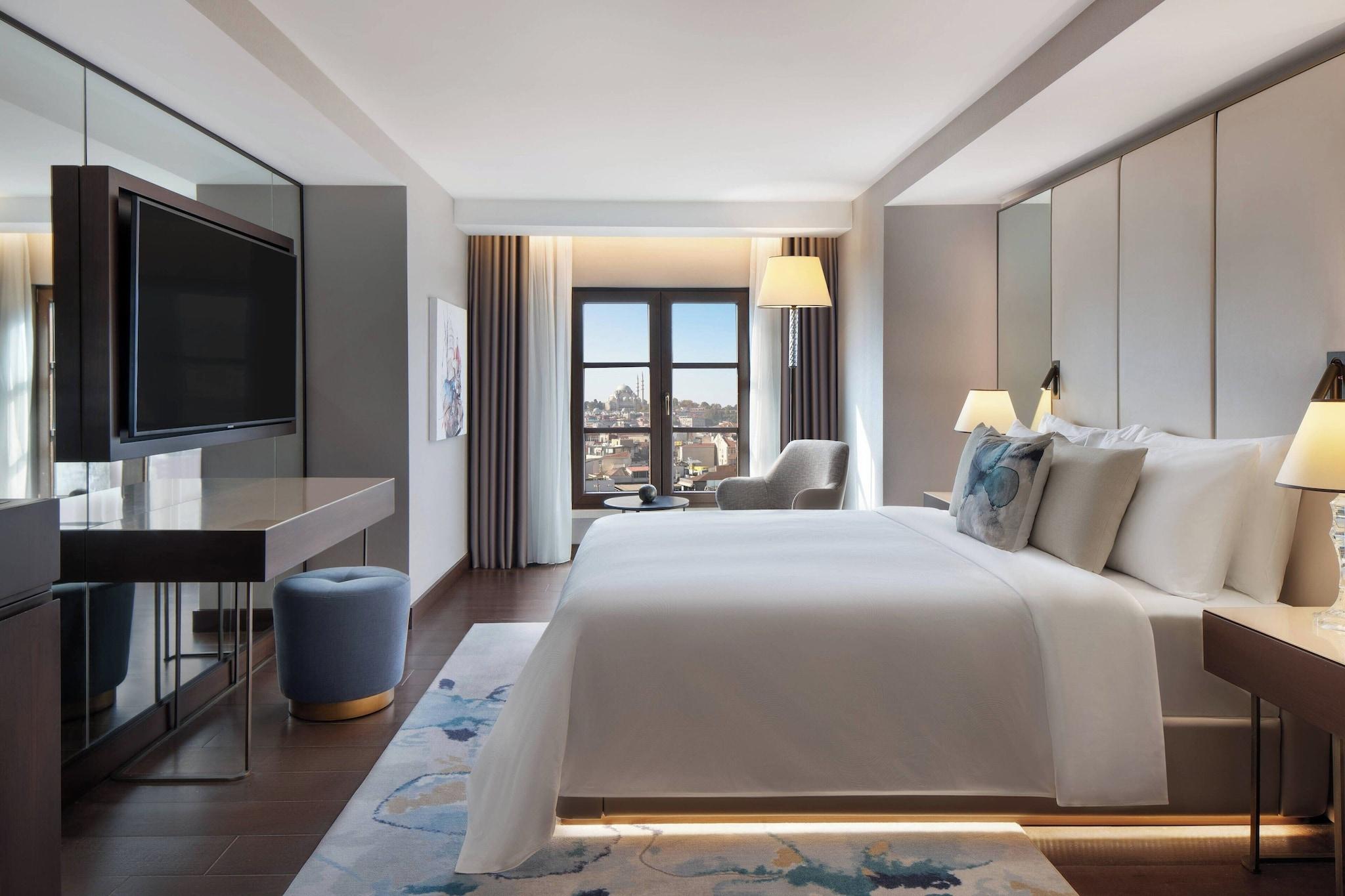 Double Deluxe Queen Bed