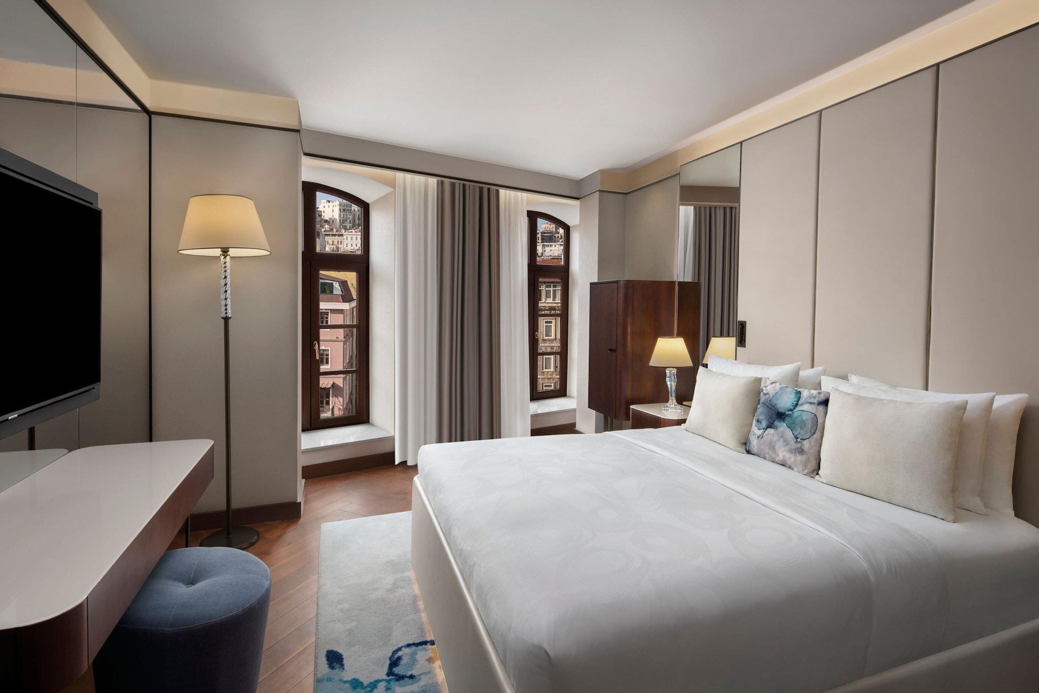 Double Deluxe Queen Bed