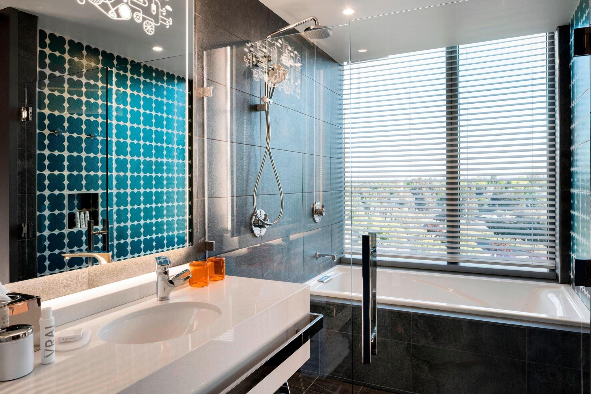 Double King Size Bed