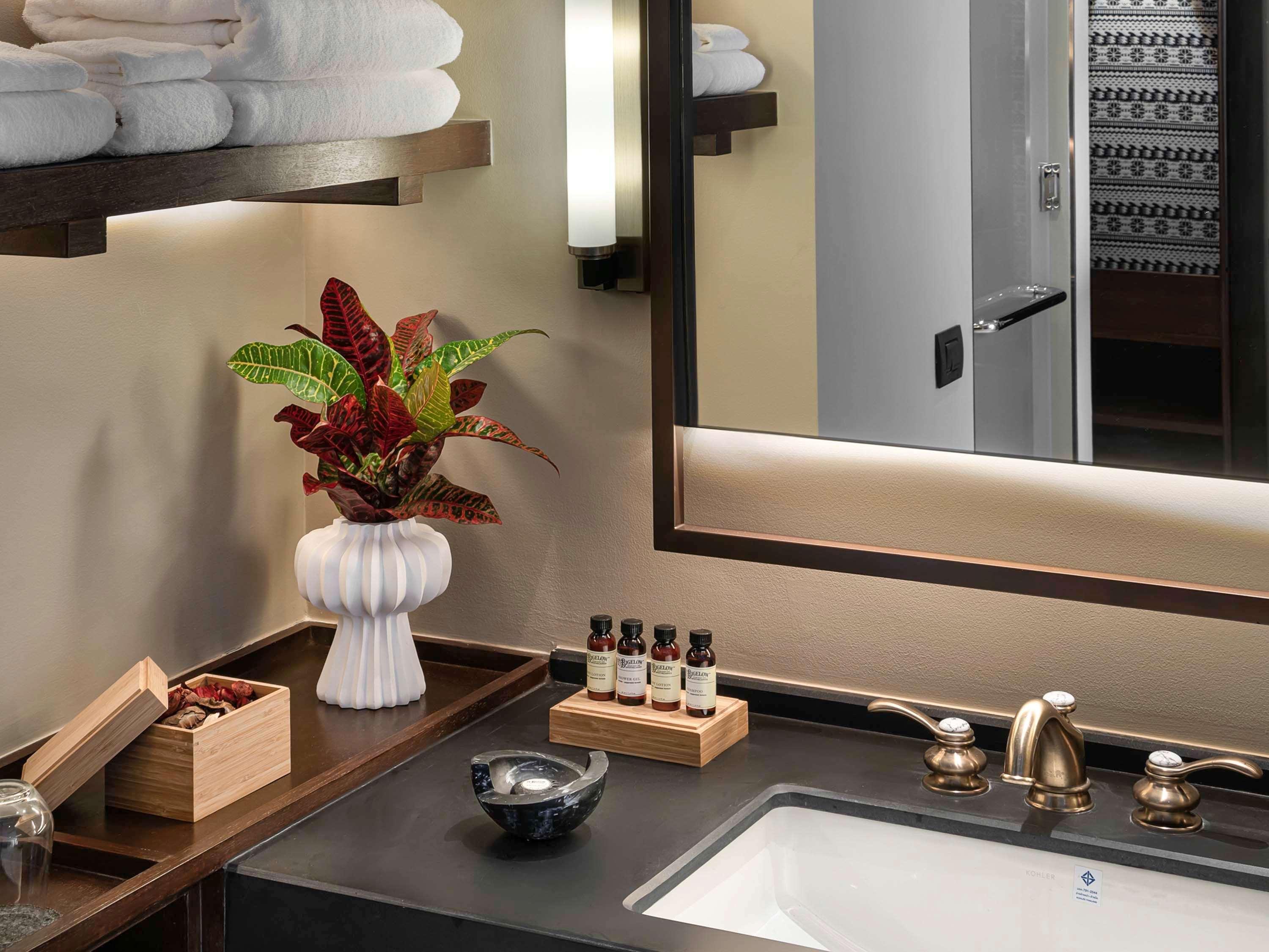 Double or Twin Deluxe Sea View