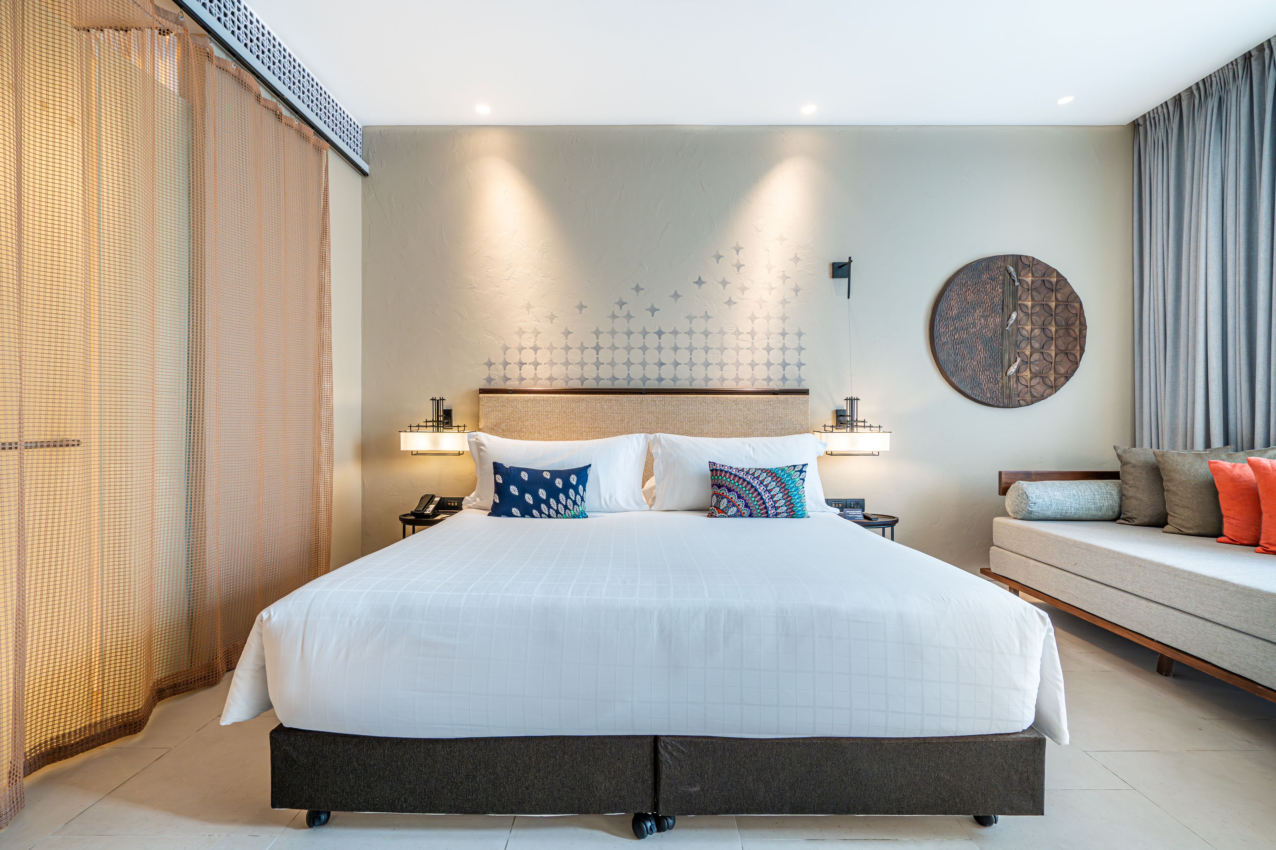 Suite King Size Bed