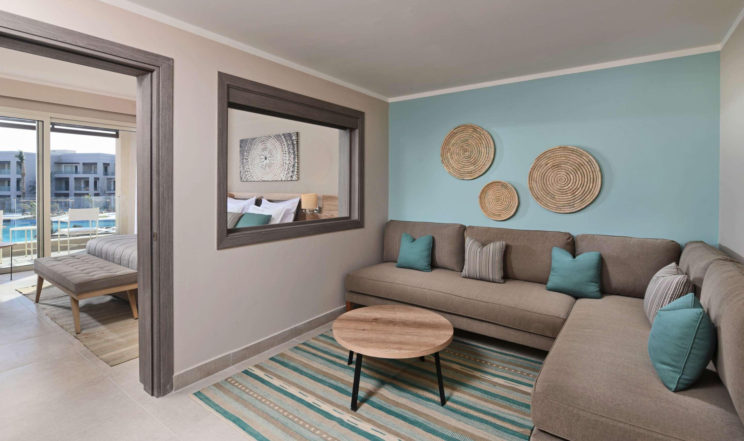 Family Room Deluxe King Bed