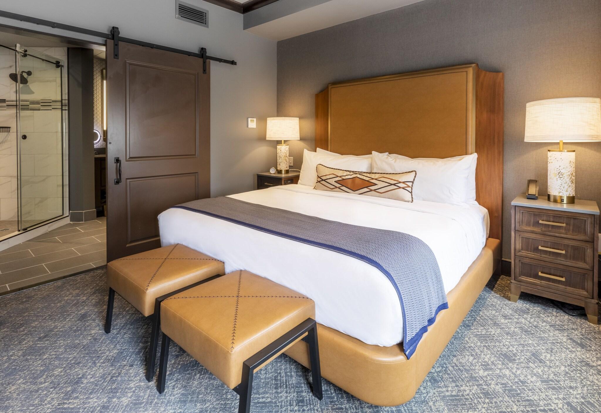 Double Deluxe King Bed