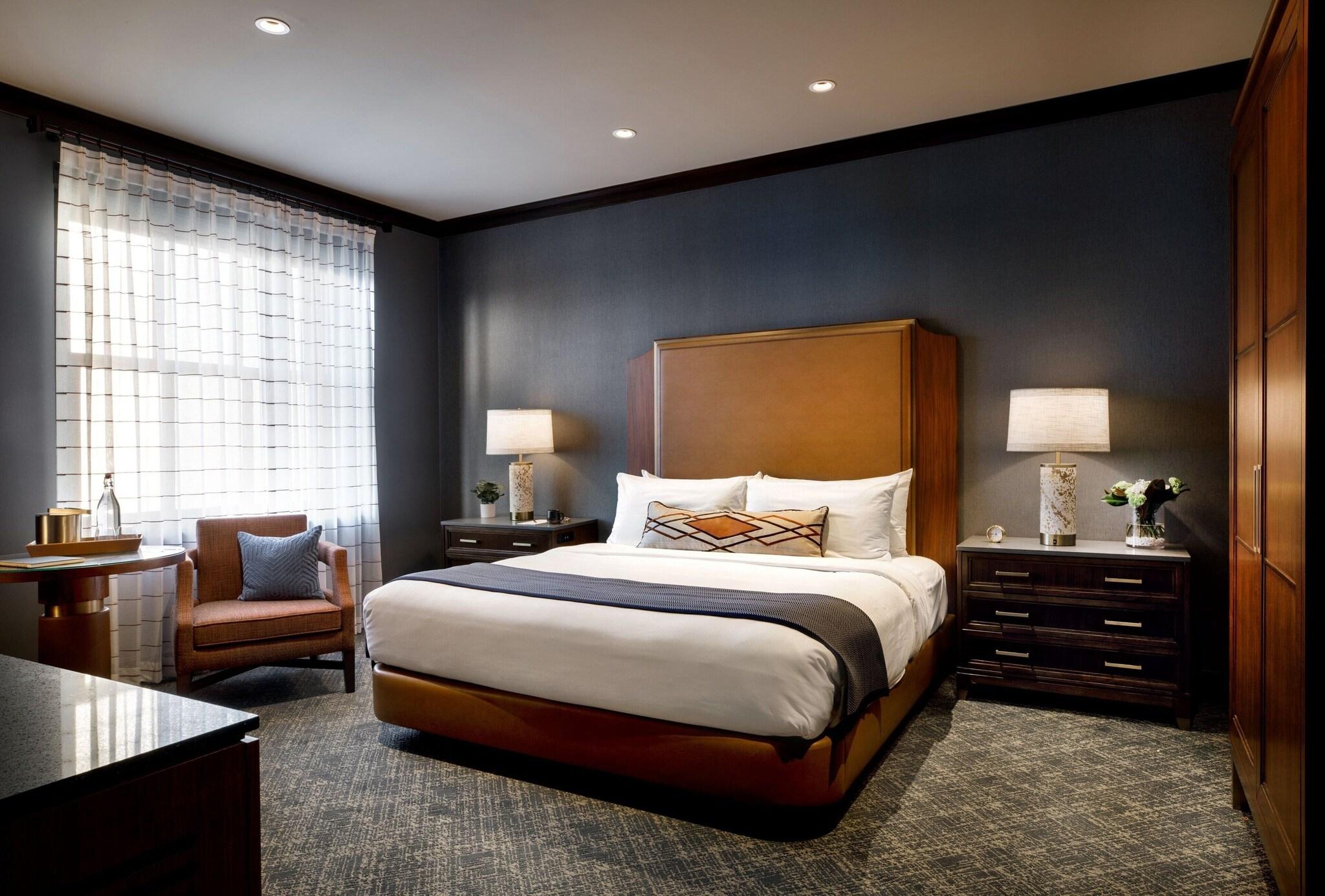 Double Deluxe King Bed