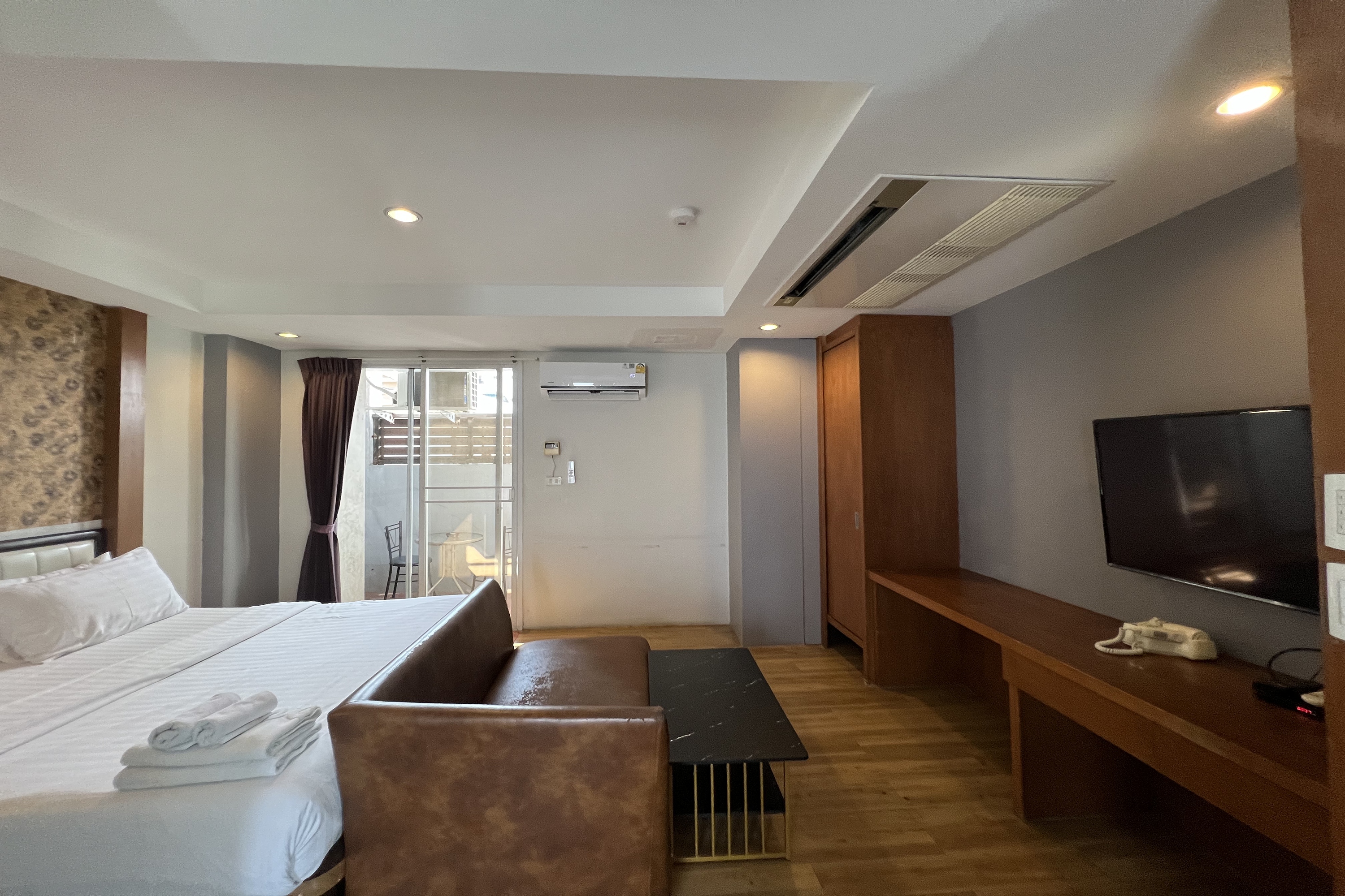 Double or Twin Deluxe