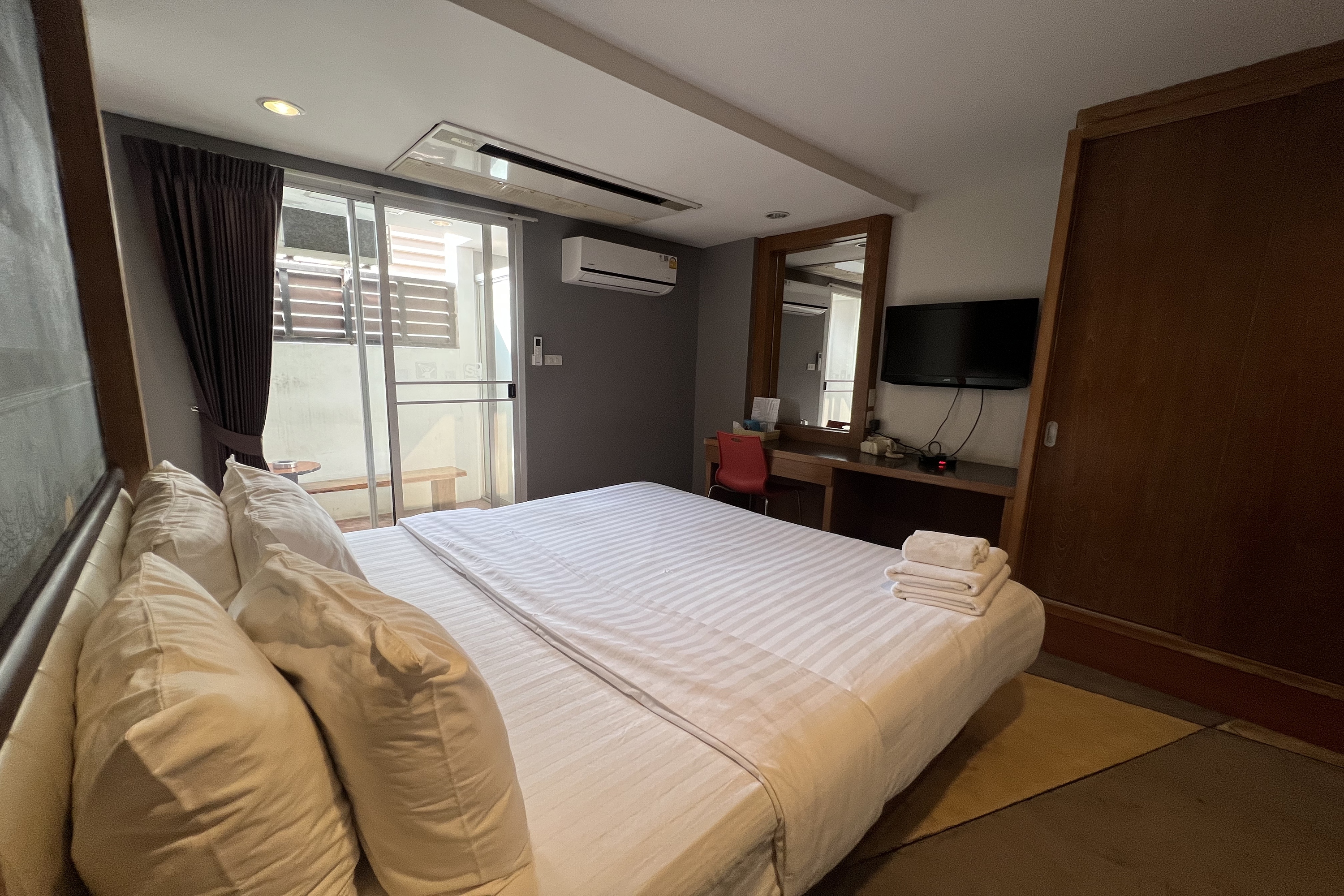 Double or Twin Standard