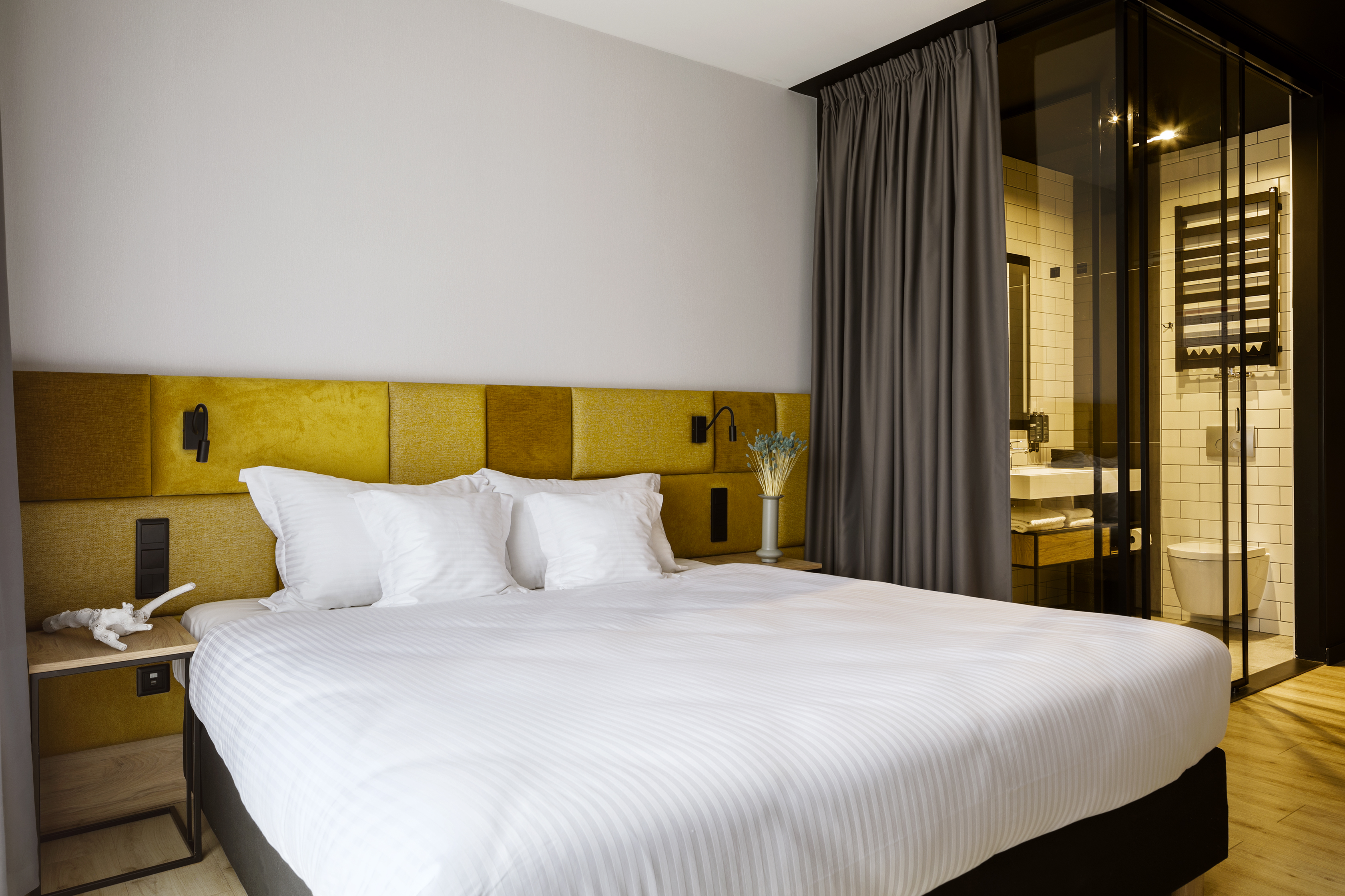 Double or Twin Standard