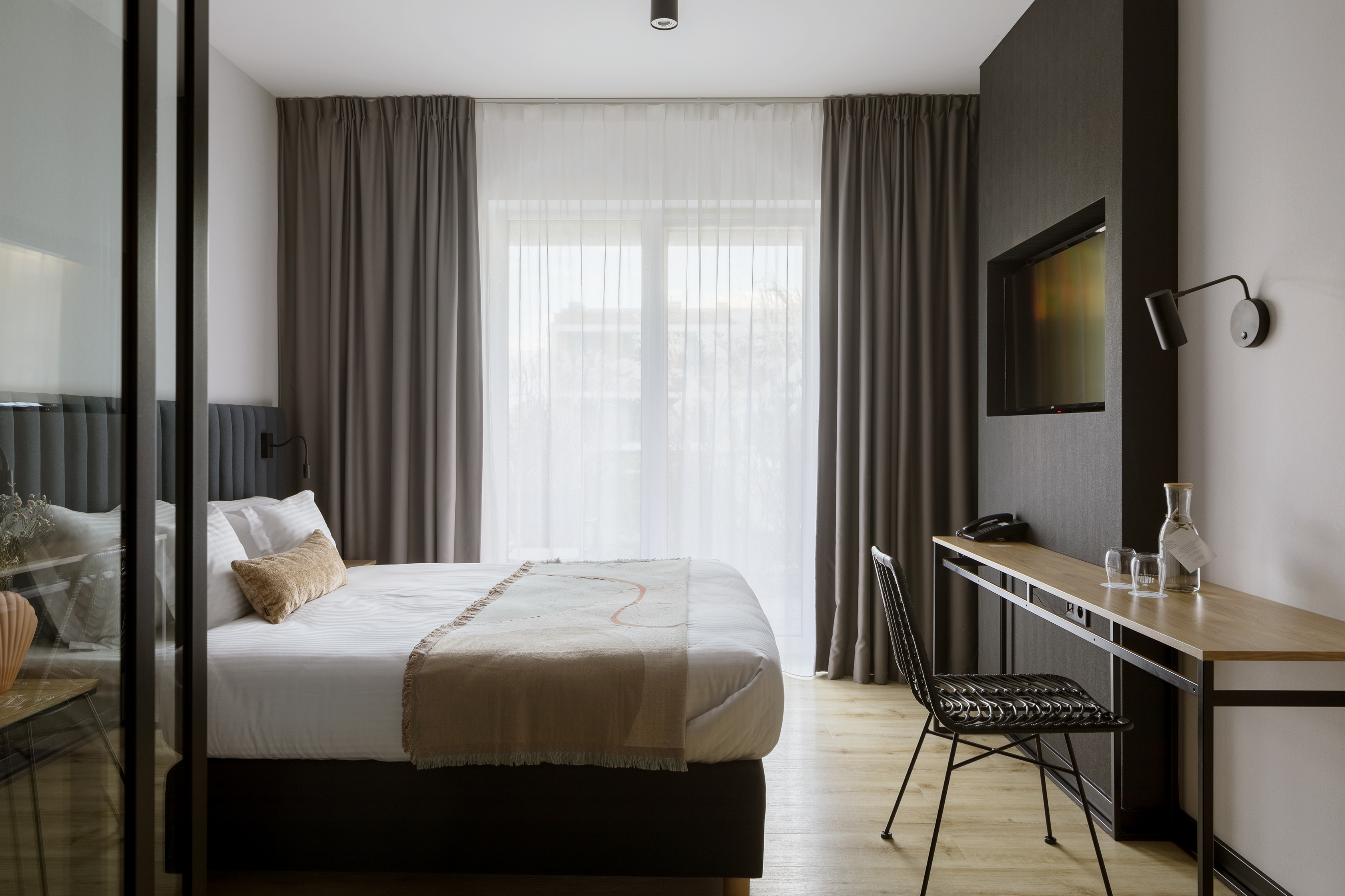 Double or Twin Standard