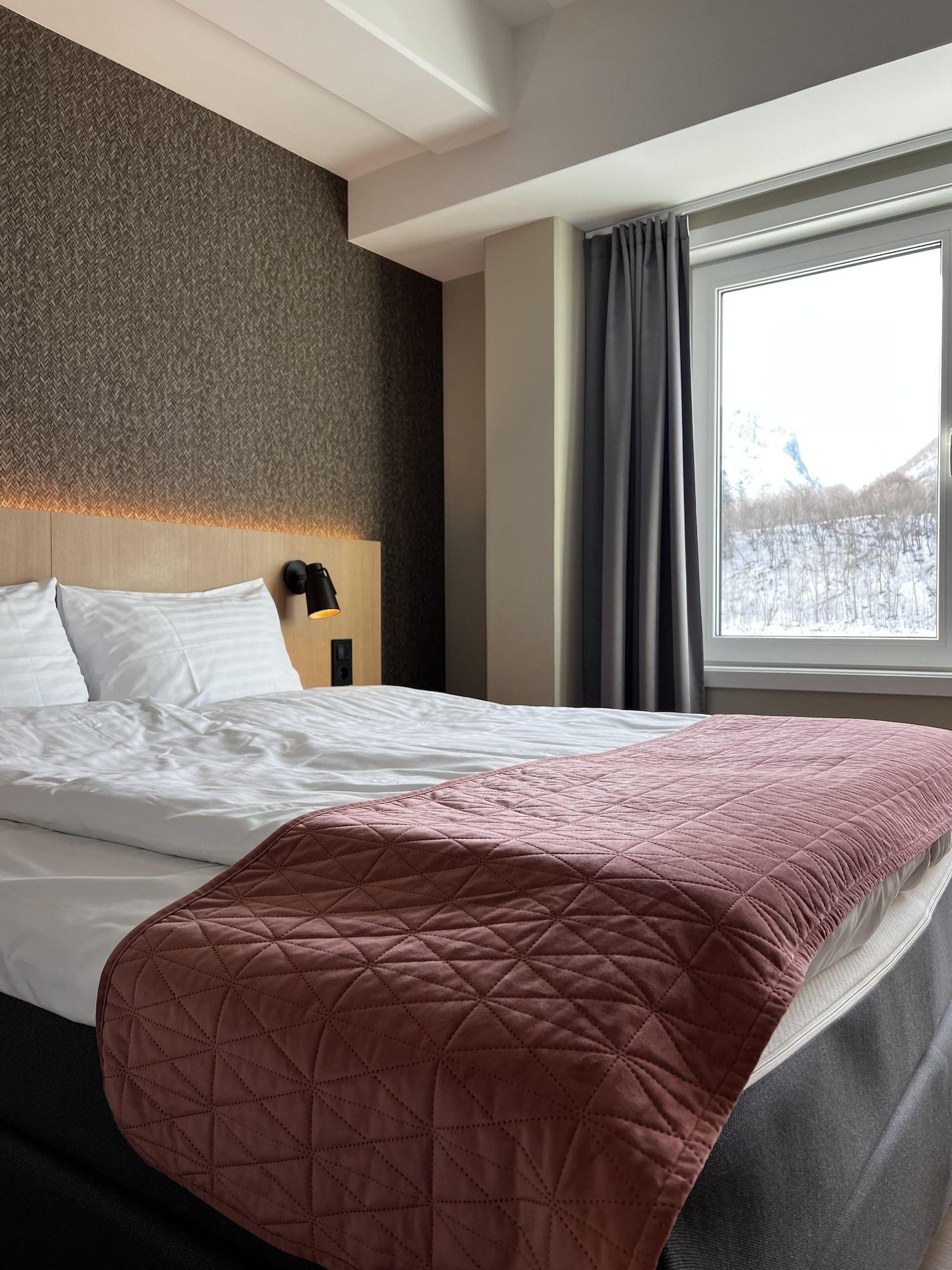 Double Queen Size Bed