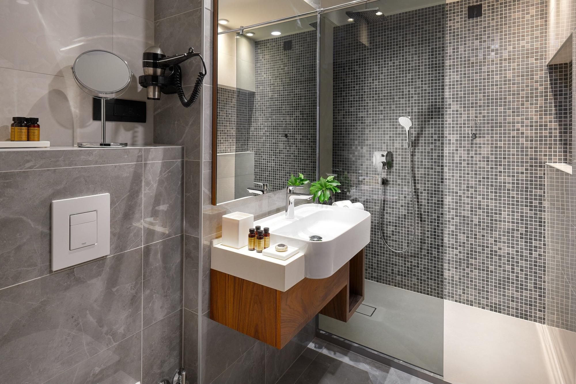 Double Single with Balcony