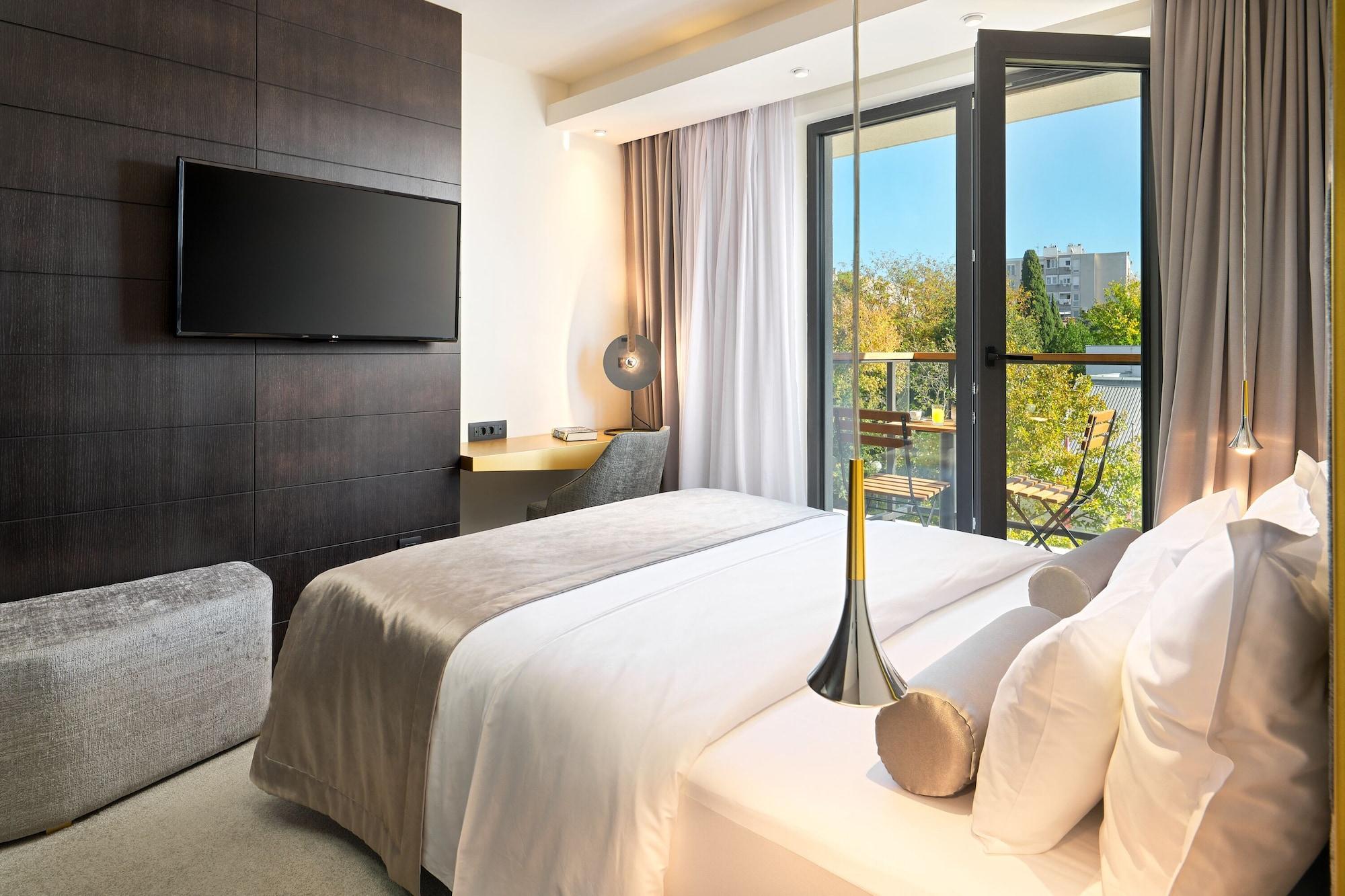 Double Single with Balcony