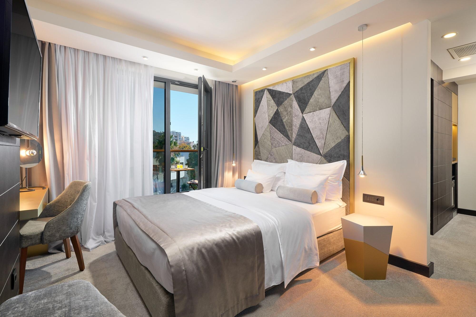 Double Single with Balcony