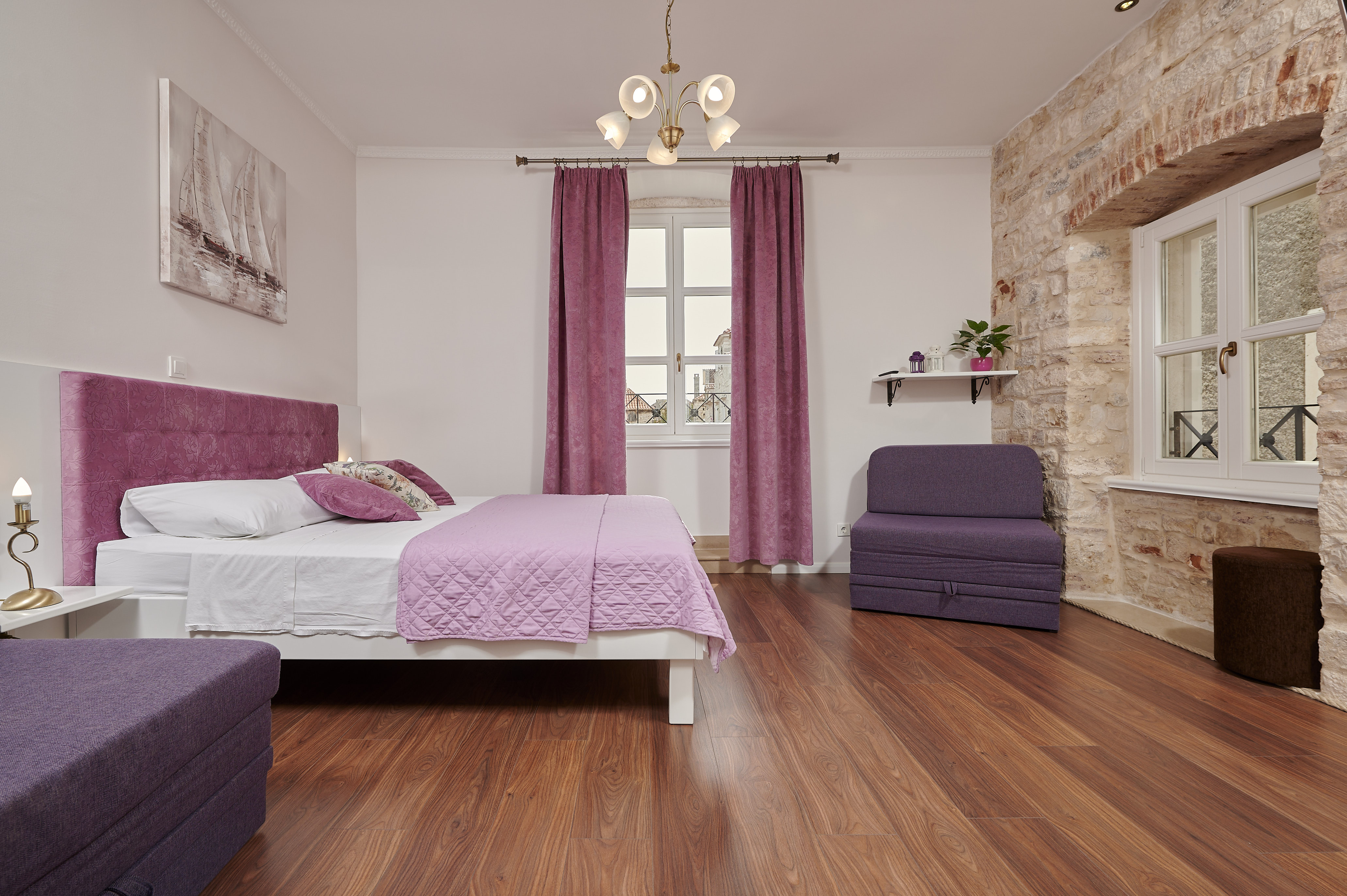 Apartment Deluxe City View King Bed