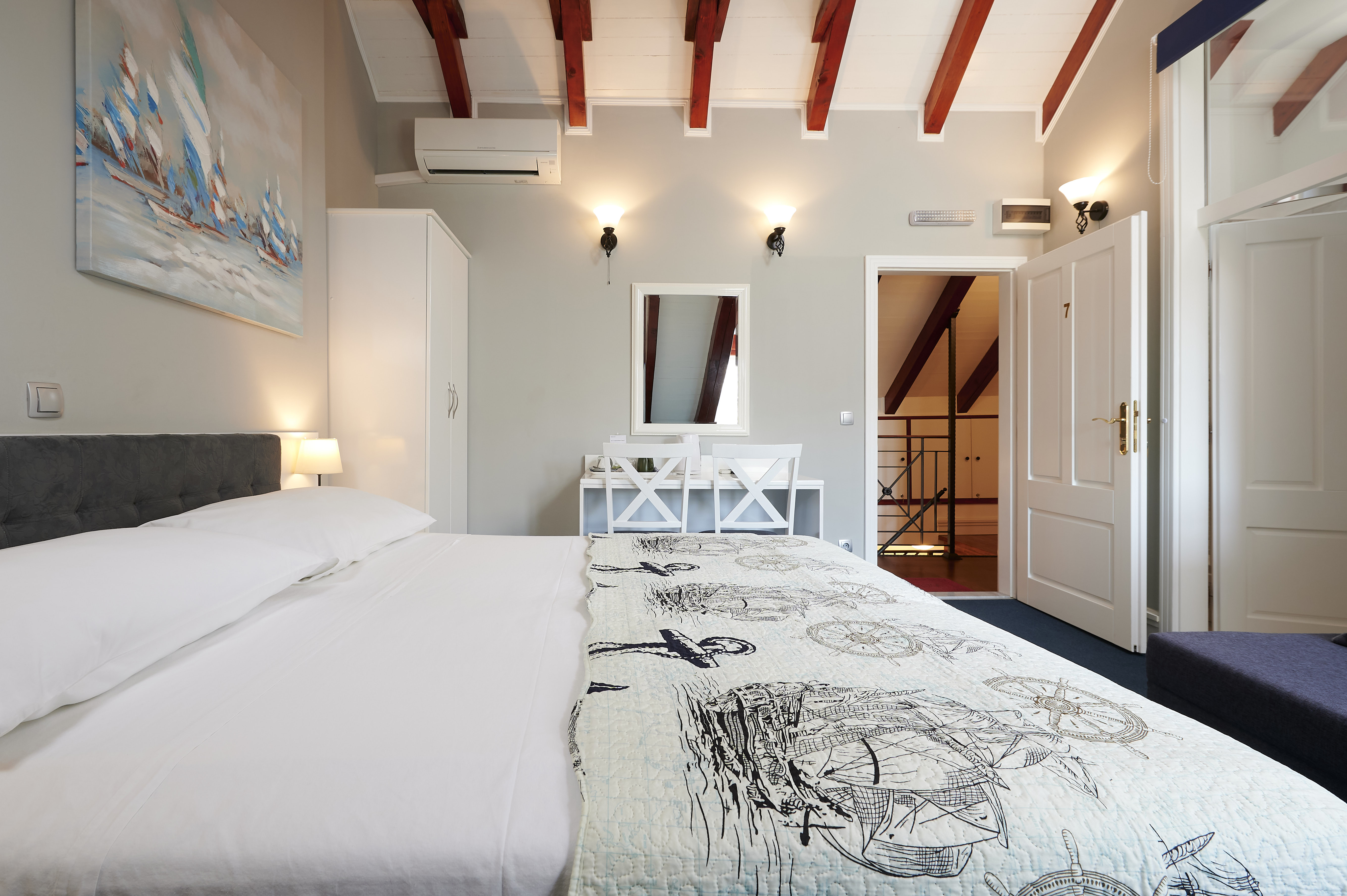 Double City View King Bed