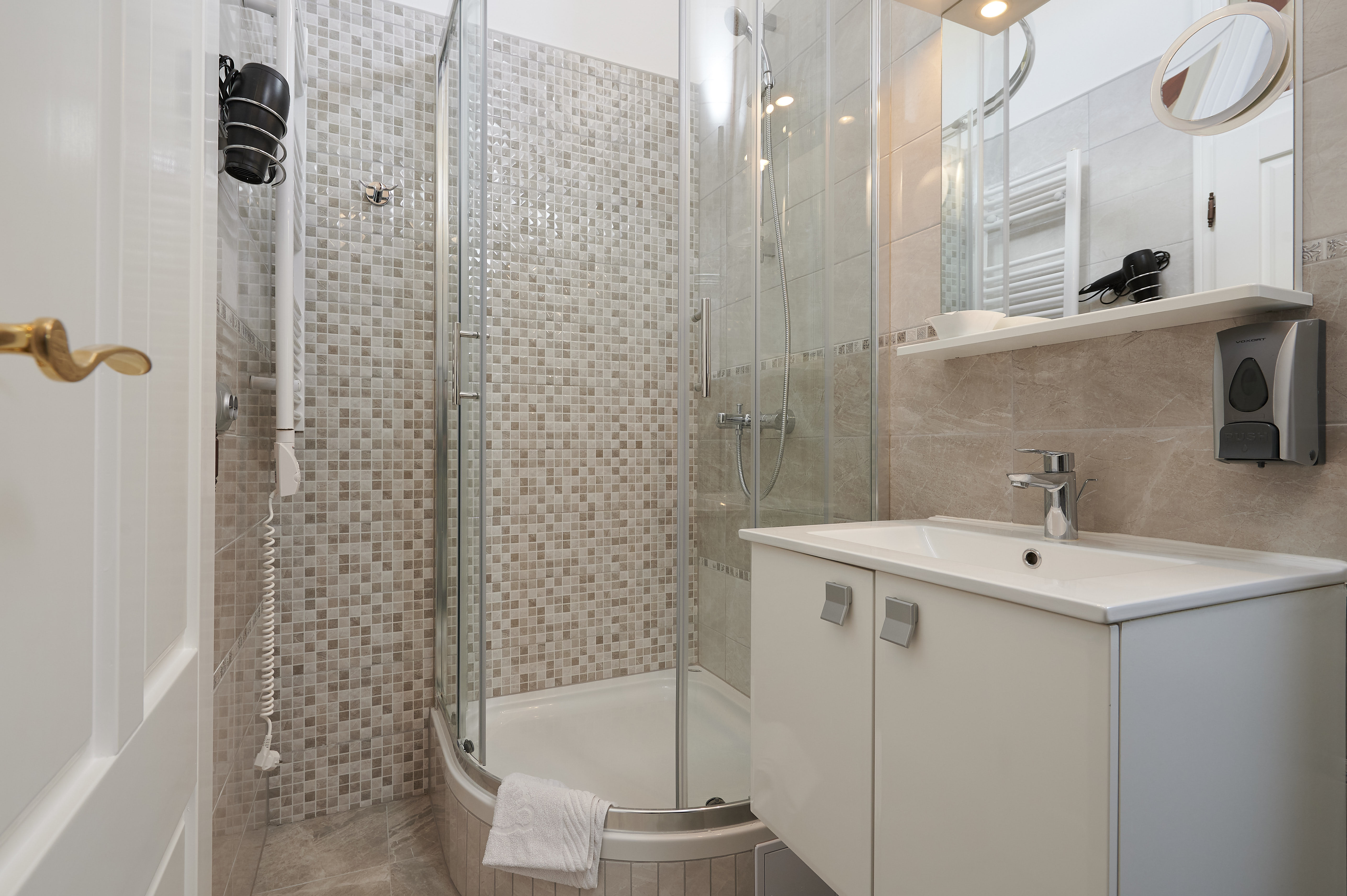 Double City View King Bed