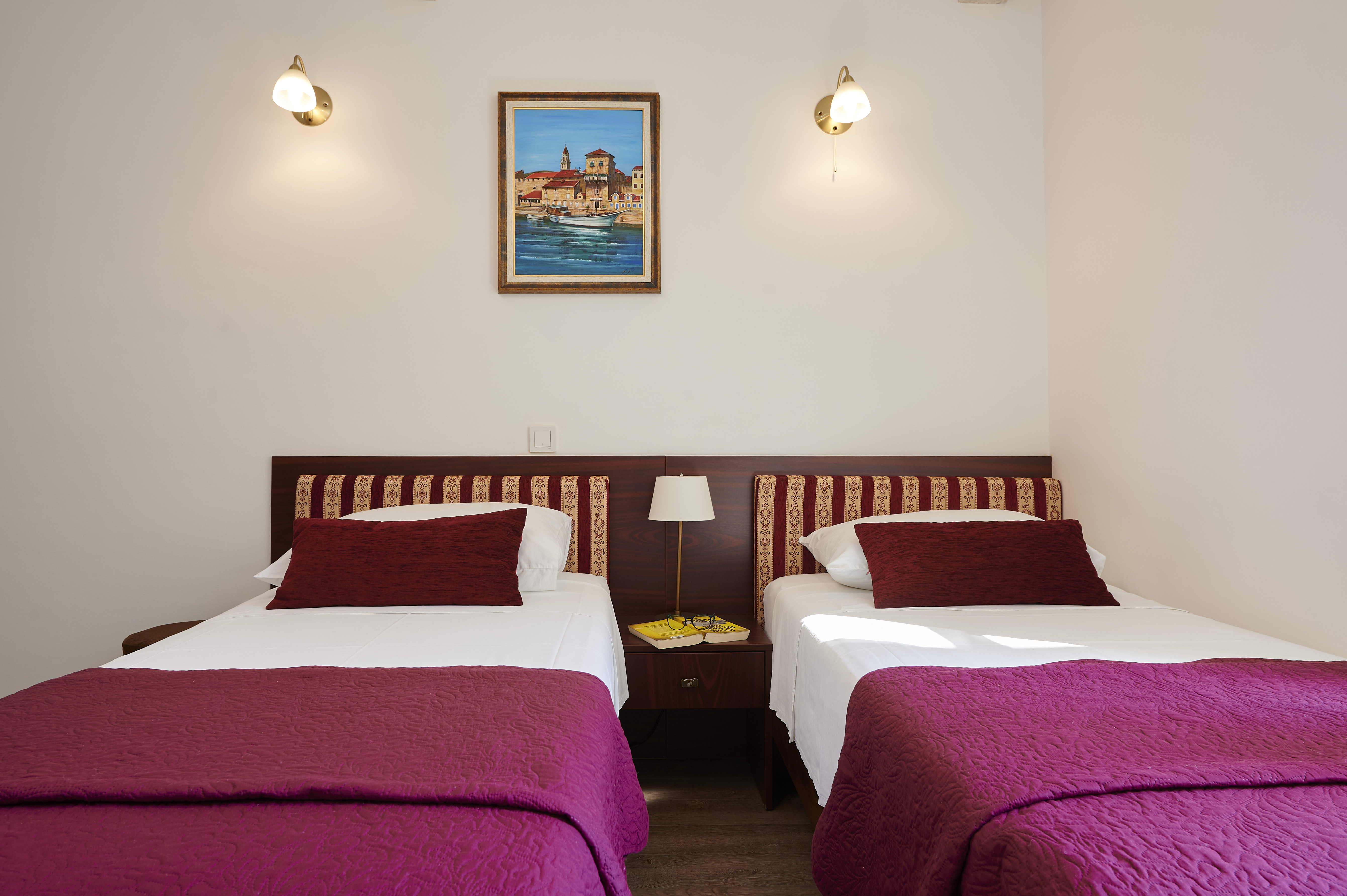 Double or Twin with Double Bed