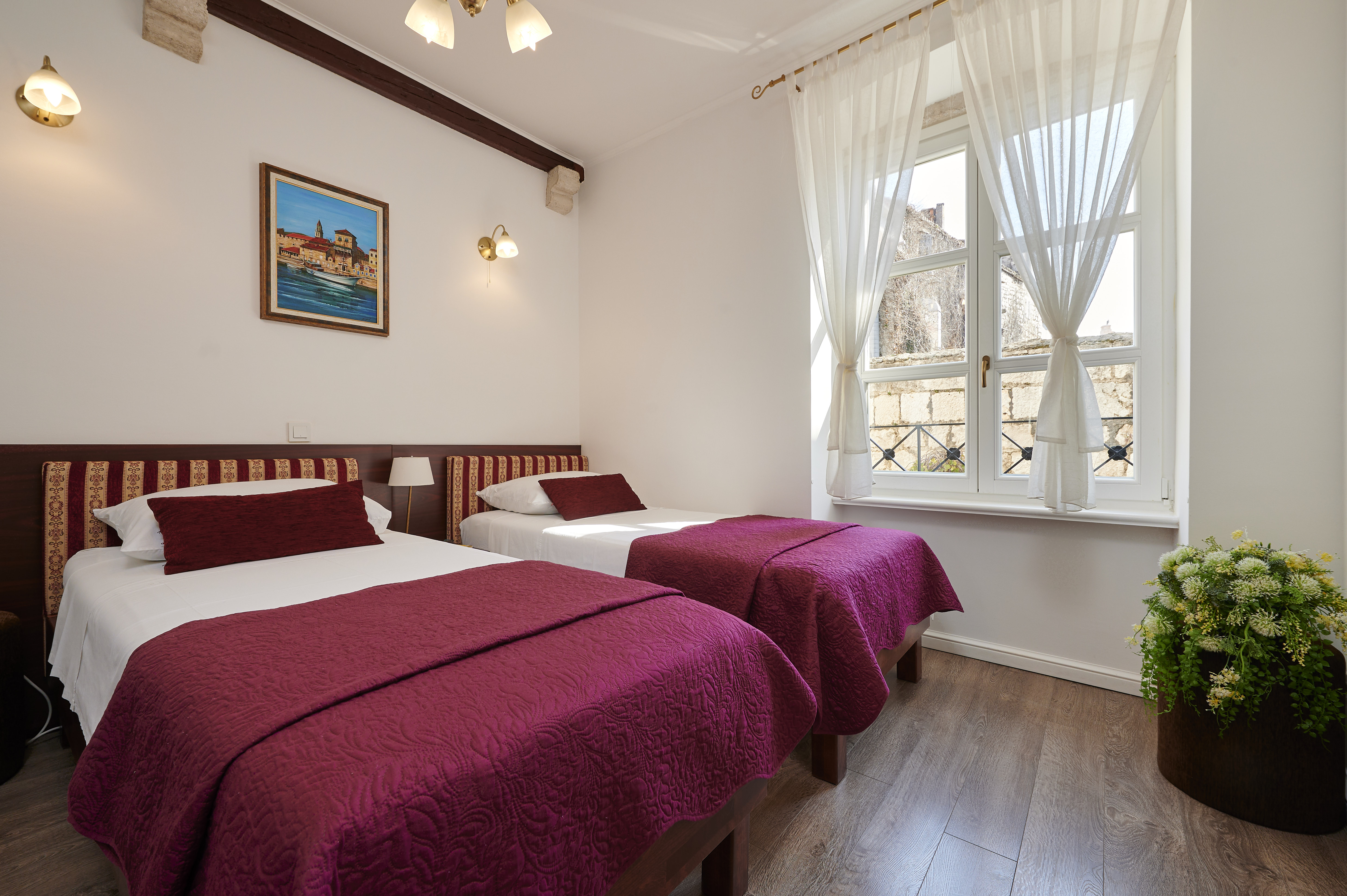 Double or Twin with Double Bed