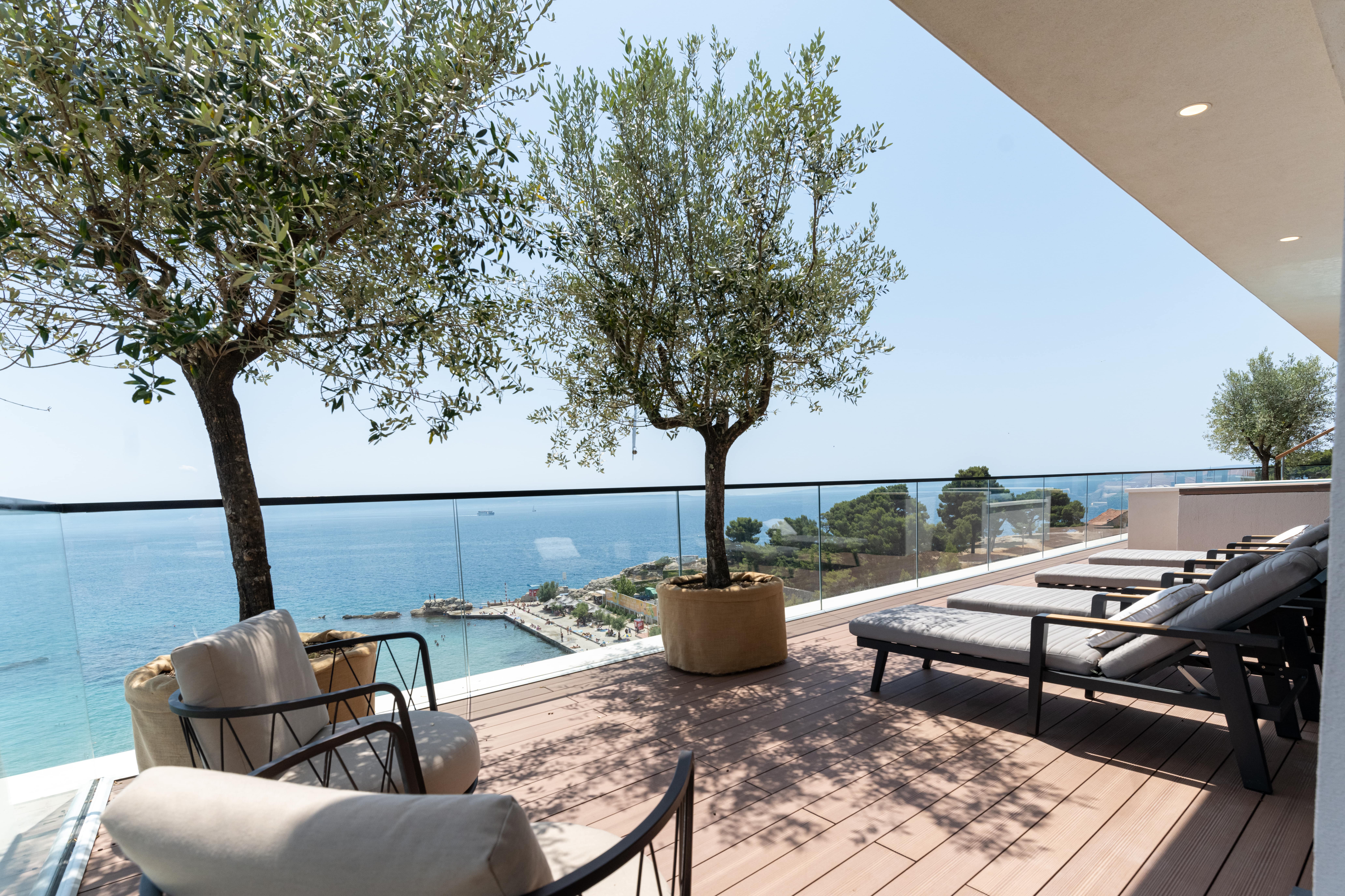 Apartment Three Beds