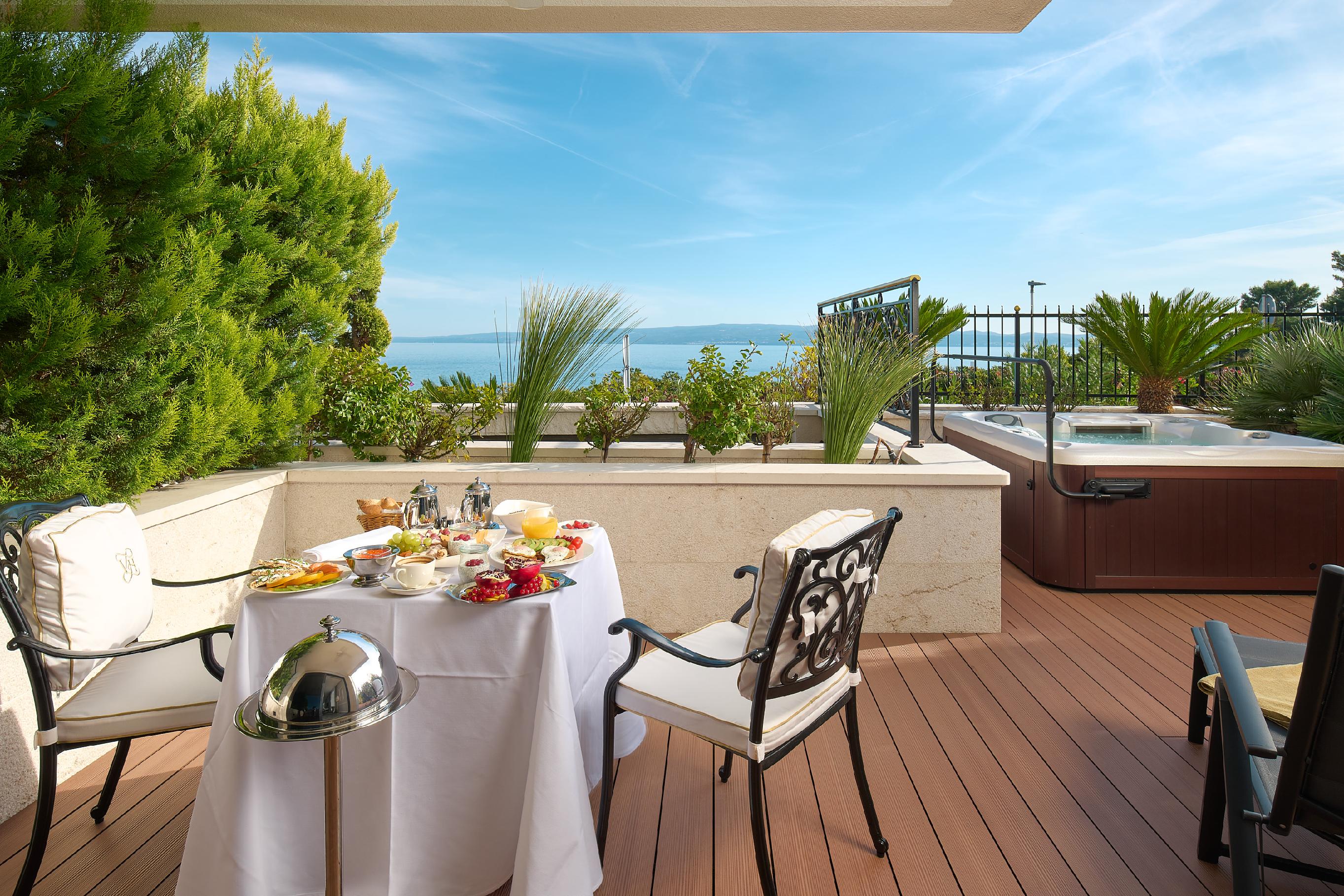 Suite Deluxe with Jacuzzi